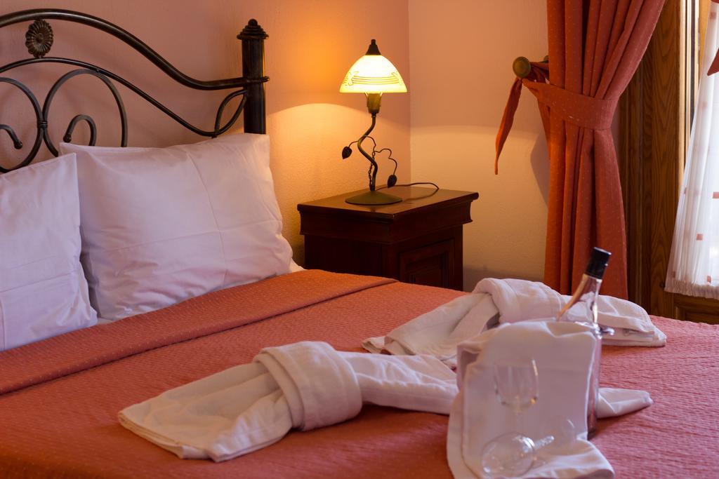 أمولياني Hotel Ismini الغرفة الصورة