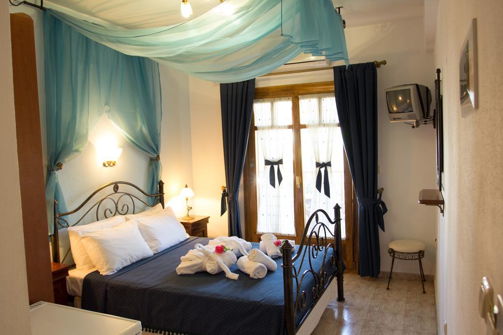 أمولياني Hotel Ismini الغرفة الصورة